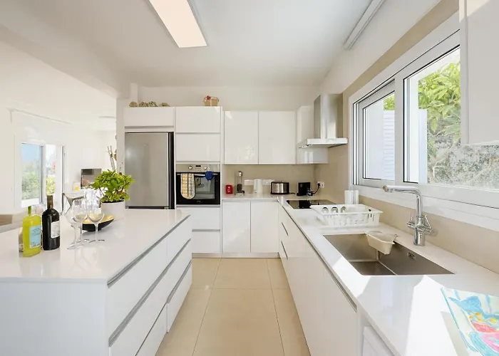 Villa Seaside Sunrise Familly Paralimni