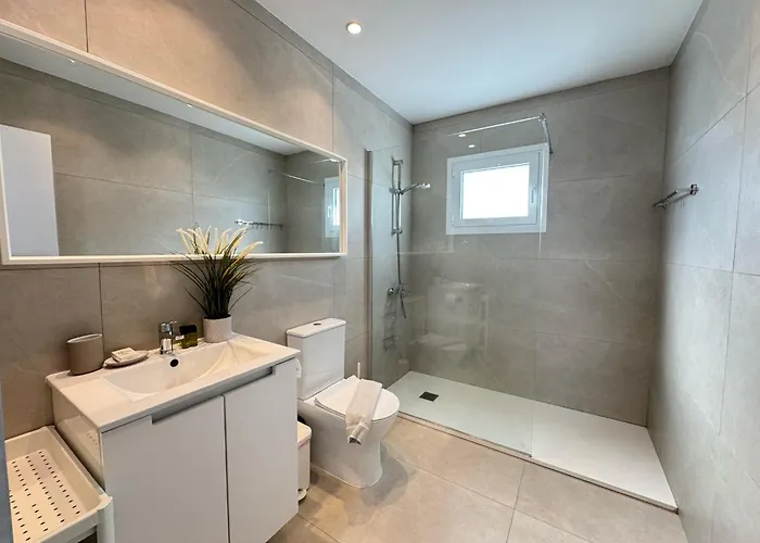 Seaside Sunrise Familly Villa