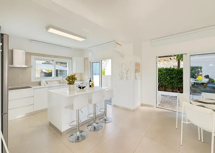 빌라 Seaside Sunrise Familly 파라림니